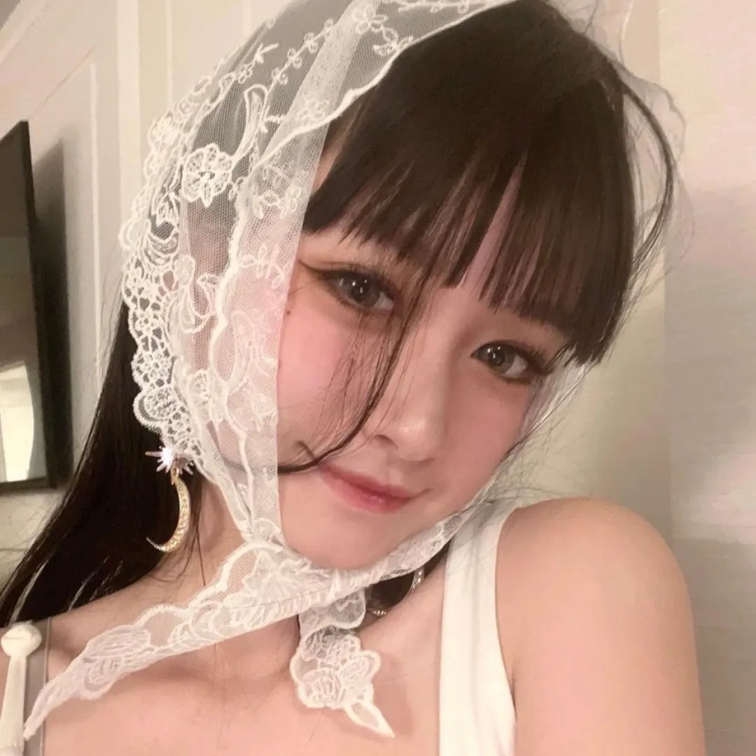 玉湖裸女